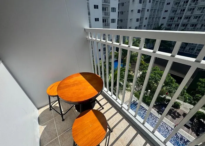 Apartment Shore Residences Near Airport Blueberry 2 Beds Pool View By Prime 628 Manila